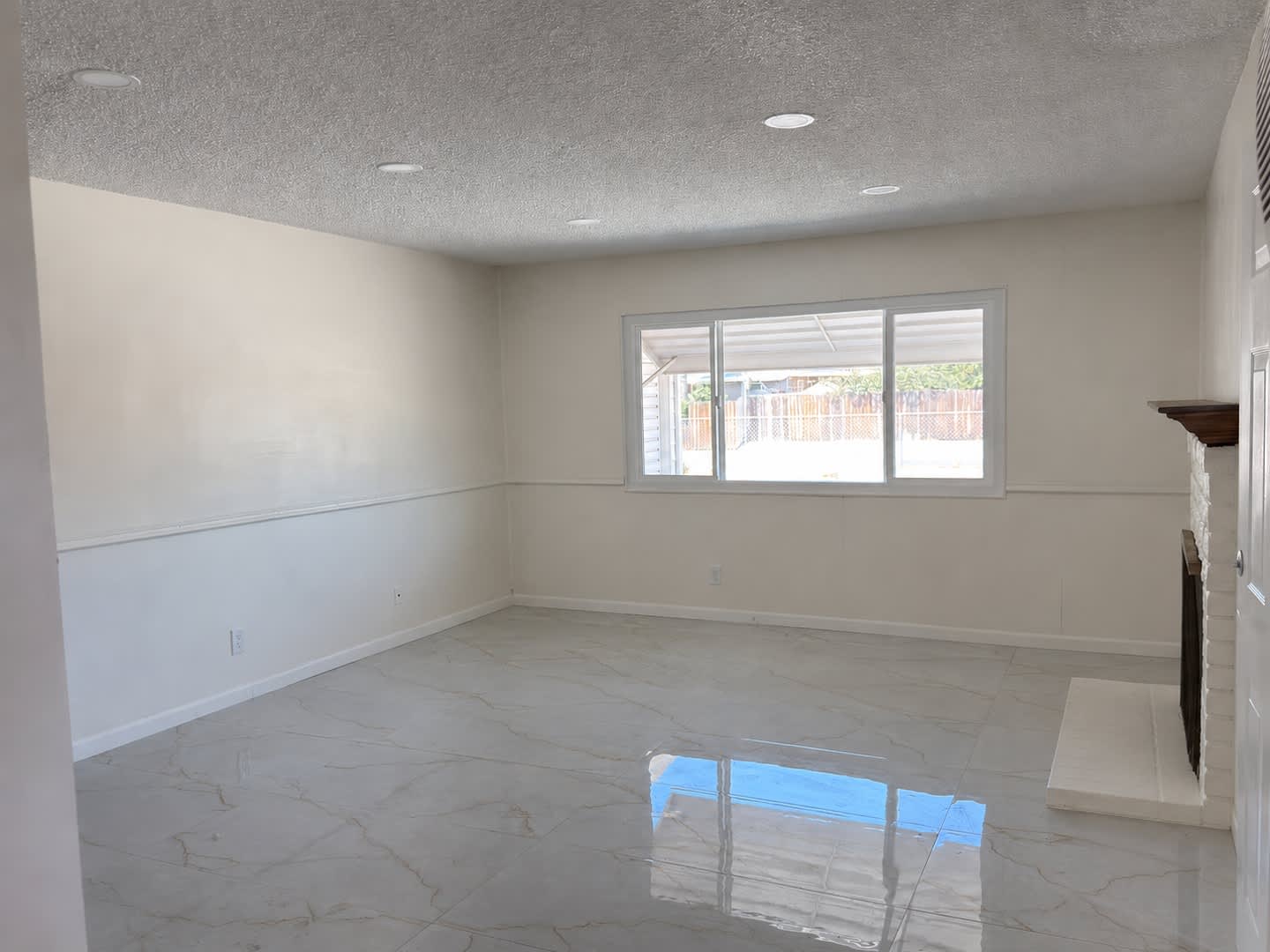 Beautifully Upgraded 3-Bedroom Home for Rent in Moreno Valley! – photo 4