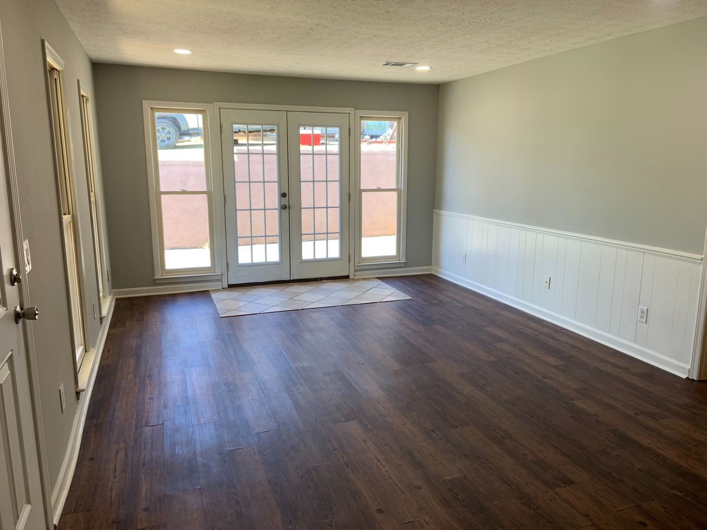 Beautiful Updated Duplex! – photo 4