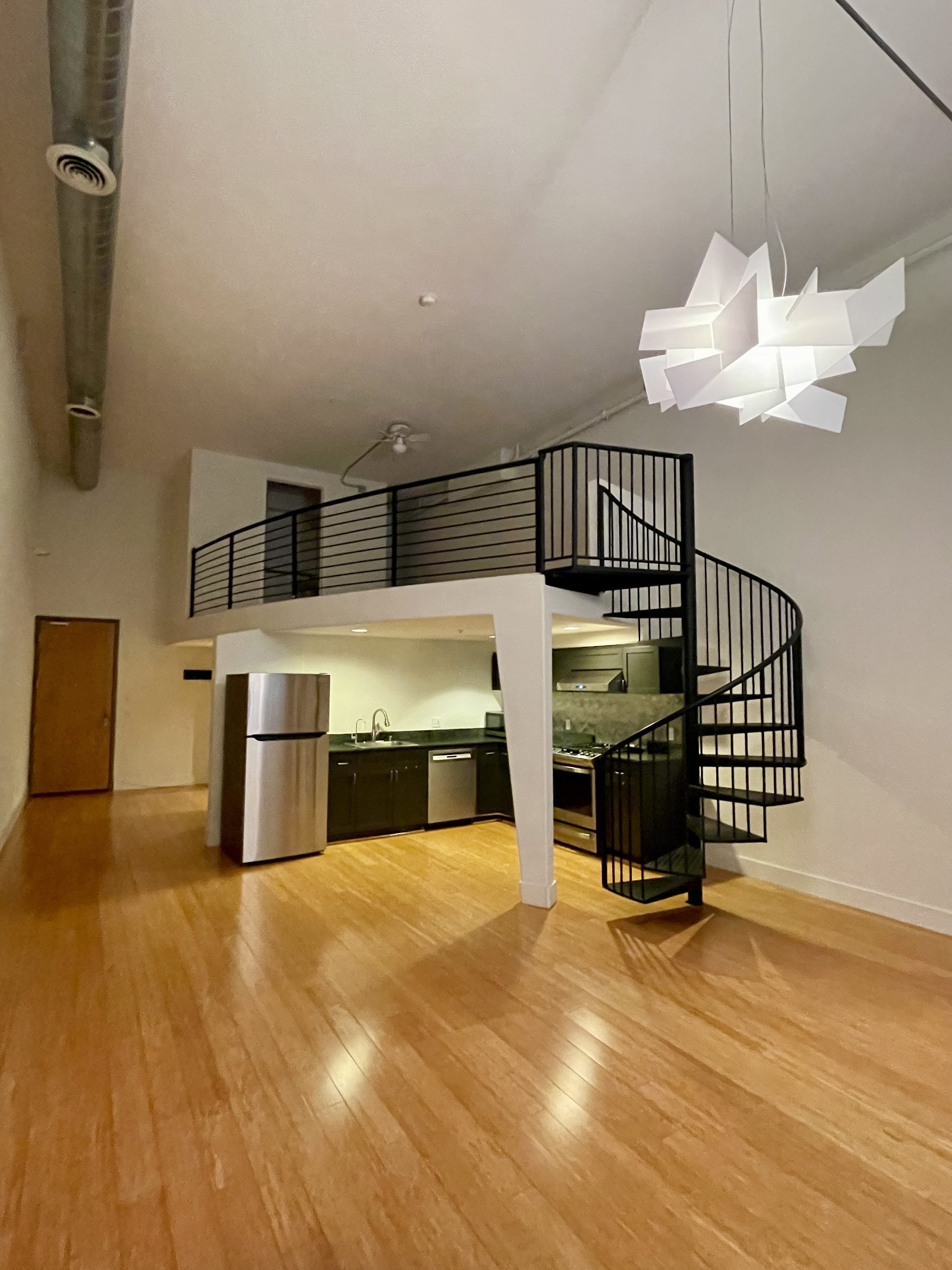 18 Lansing Street – photo 1