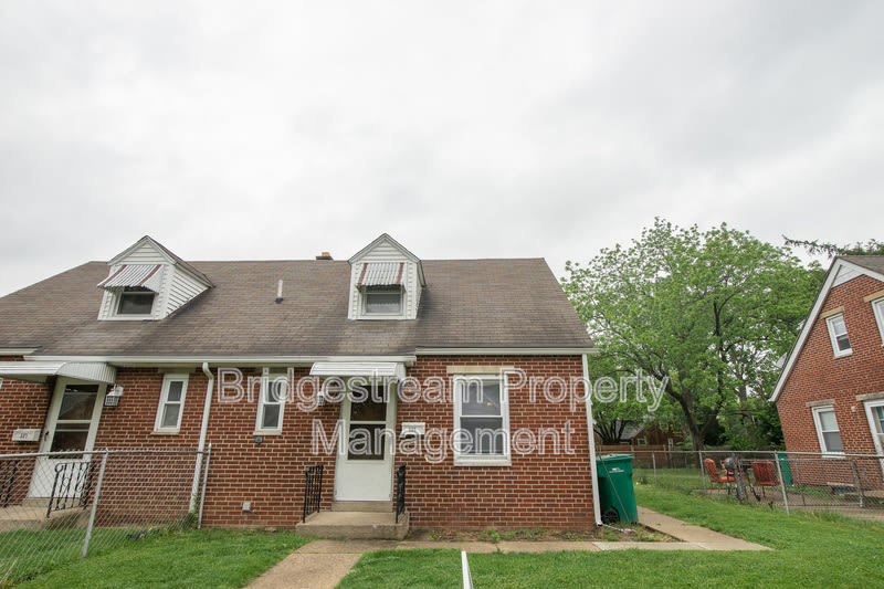 809 Winston Drive – photo 1