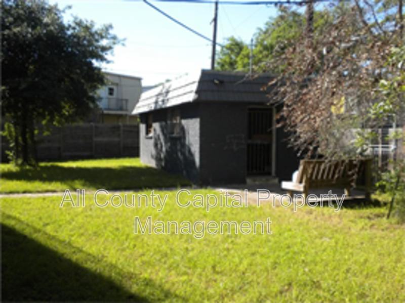 302 Carmen Ct – photo 4