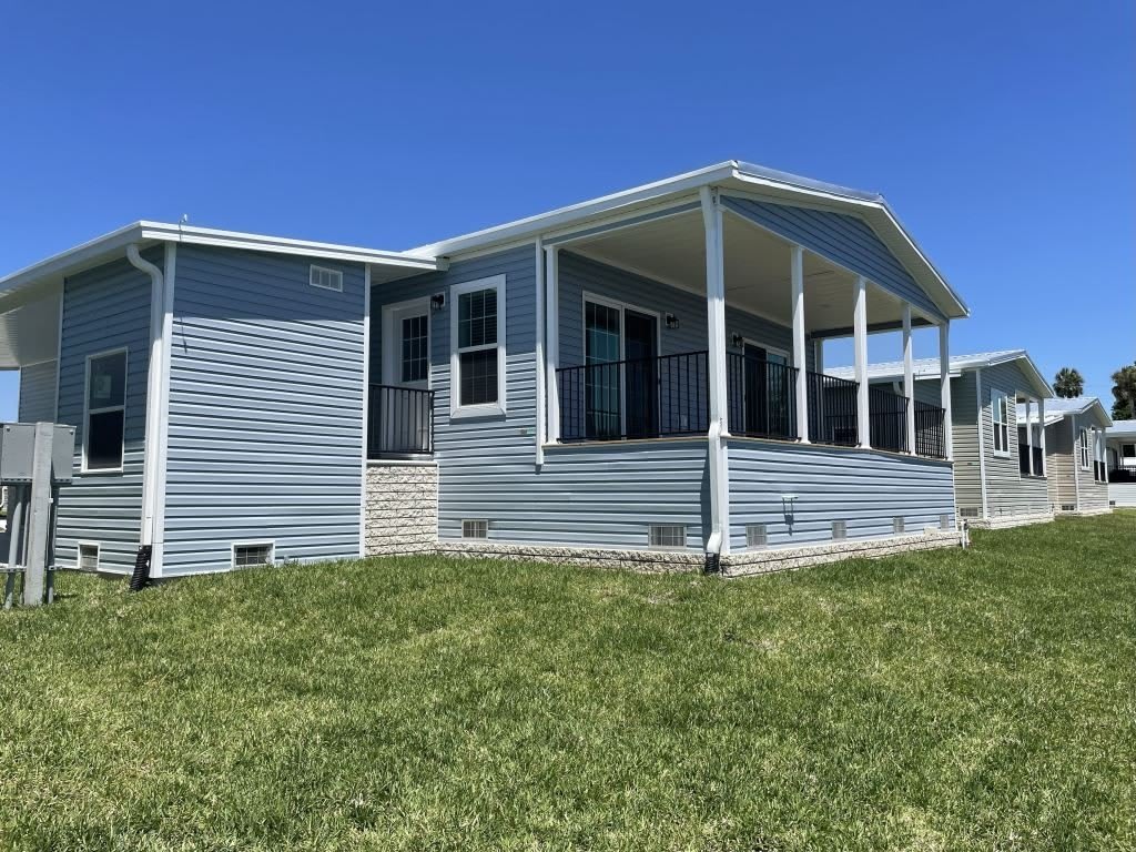 5652 Blue Harbor Drive – photo 3