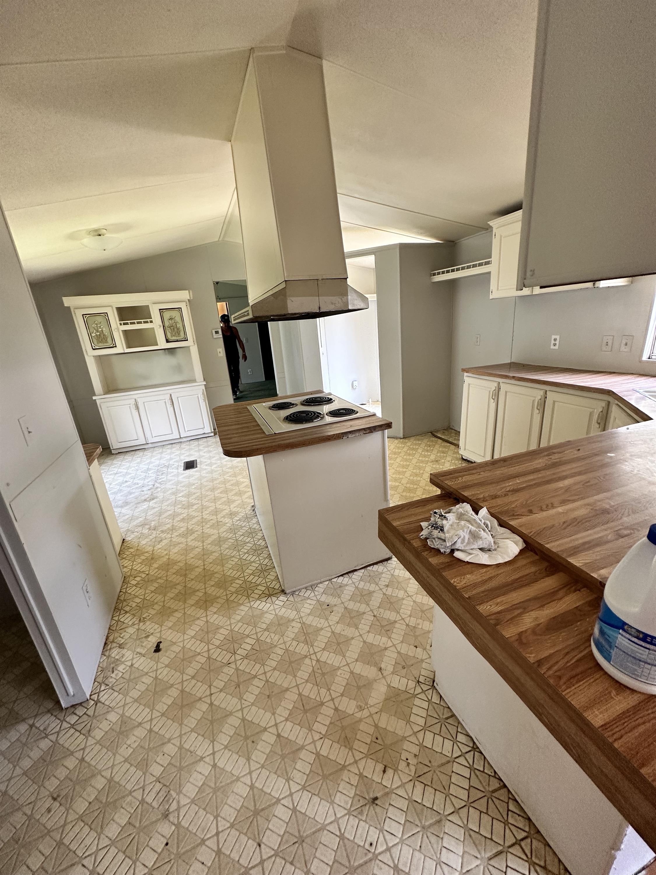 218 Bawcom St D – photo 4