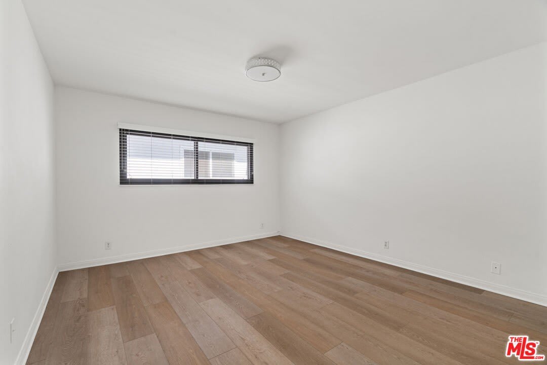 8630 Falmouth Ave – photo 3