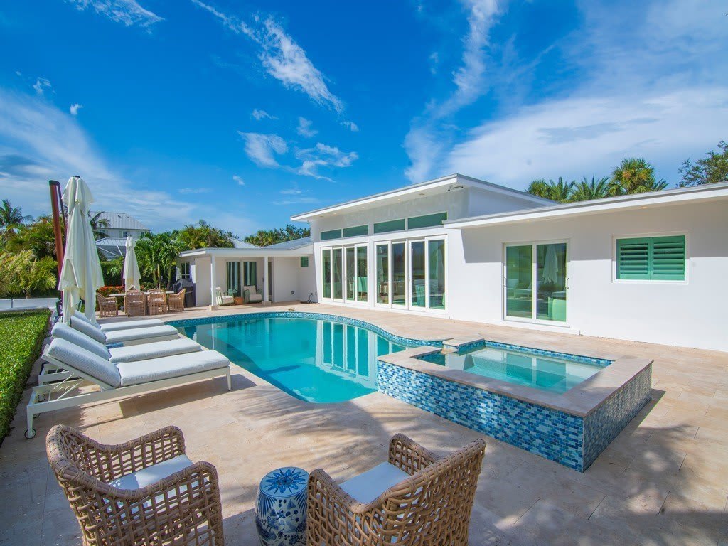 4601 Sunset Drive – photo 2