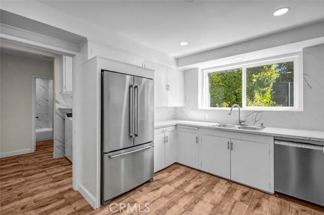 414 Hilgard Avenue – photo 5