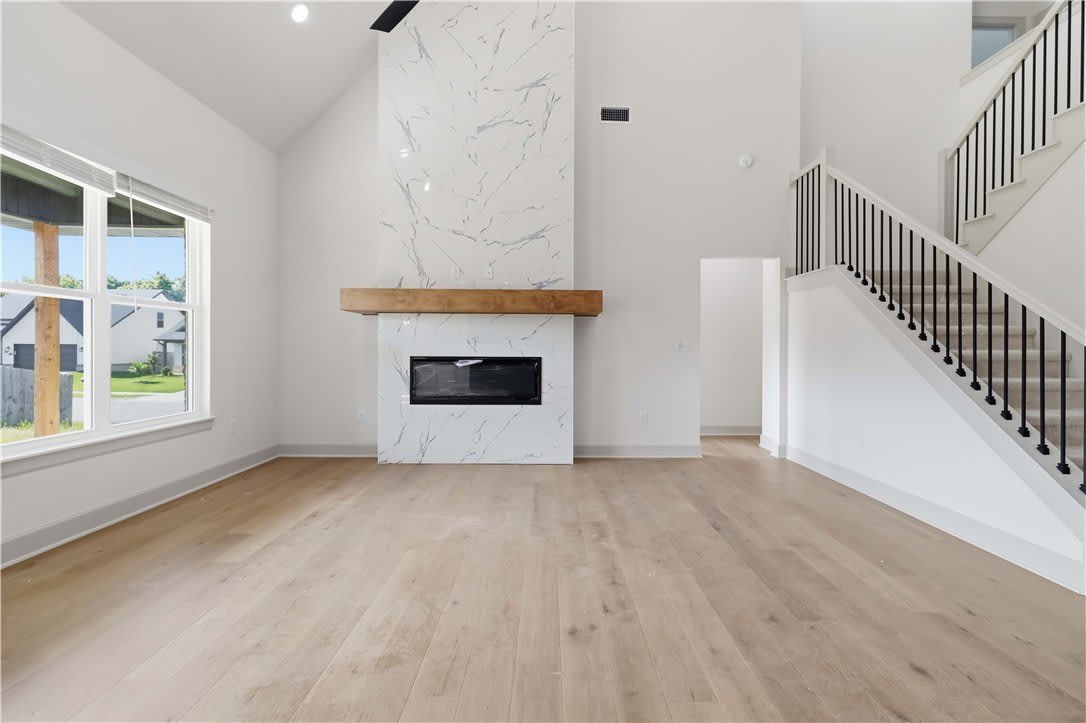 1240 Mammoth Street – photo 5