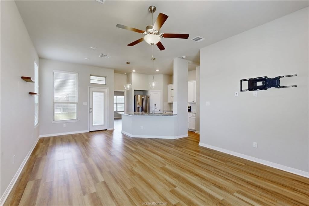 2030 Kathryn Drive – photo 3