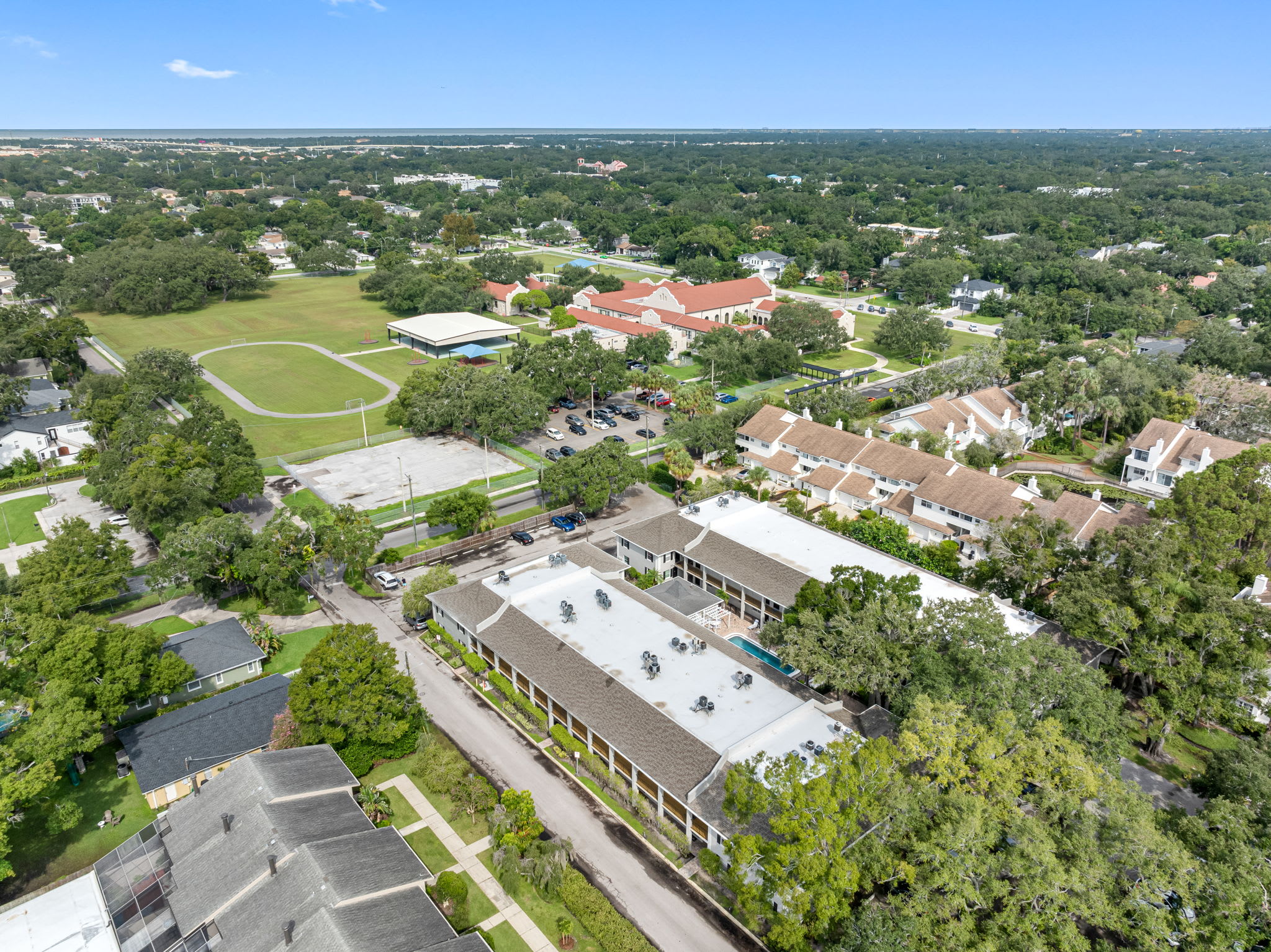 5221 Bayshore Blvd – photo 4