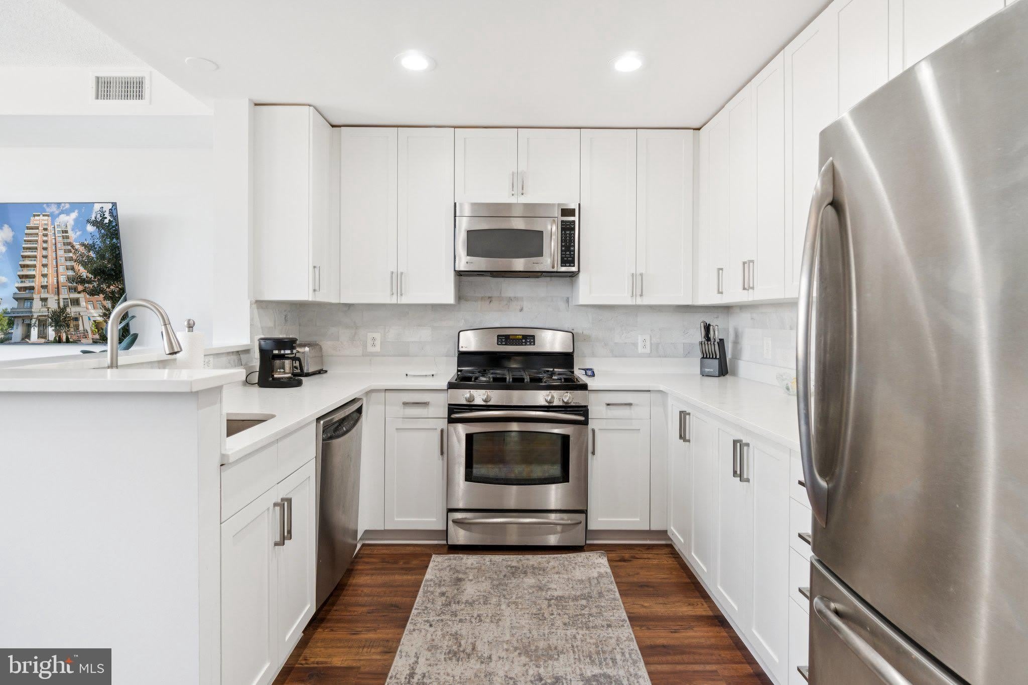 3650 S GLEBE Road – photo 5