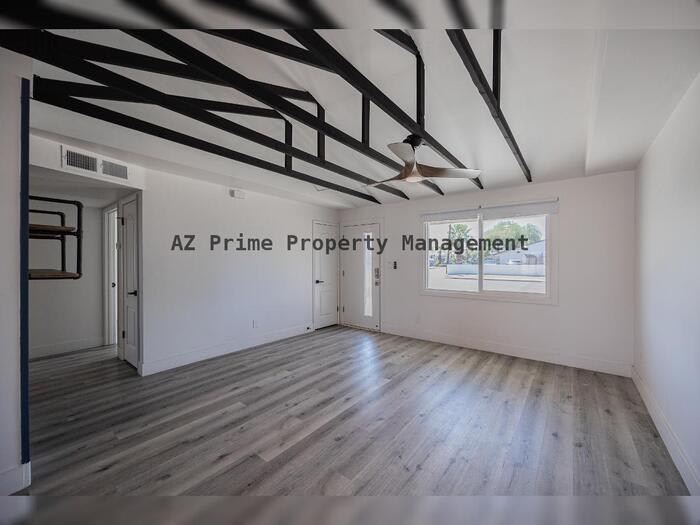 1346 East Almeria Road – photo 5