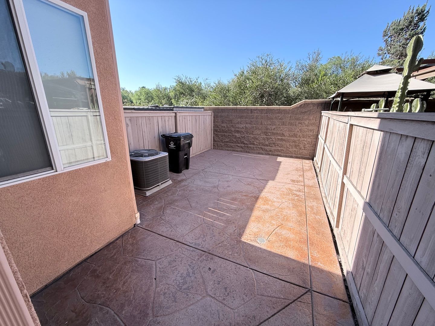 Private 1 Bed 1 Bath Upstairs Retreat In Desirable Otay Ranch Private Entry Yard – photo 2