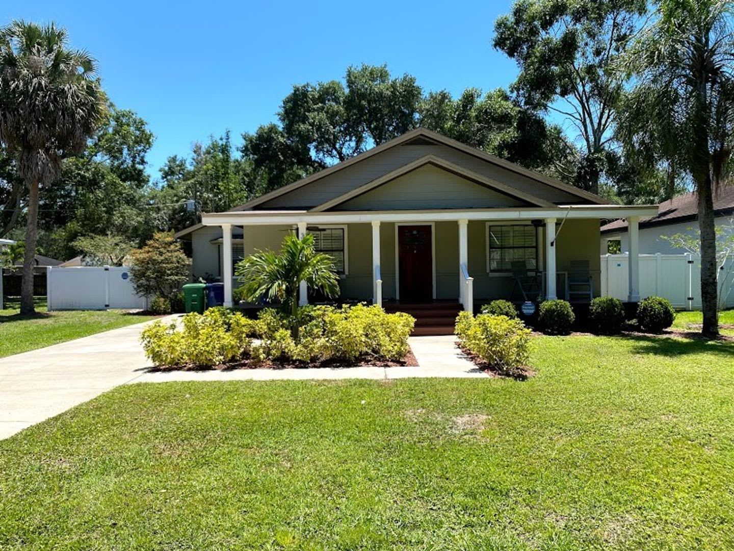 Charming Bungalow in Prime South Tampa – Plant High School District! – photo 1