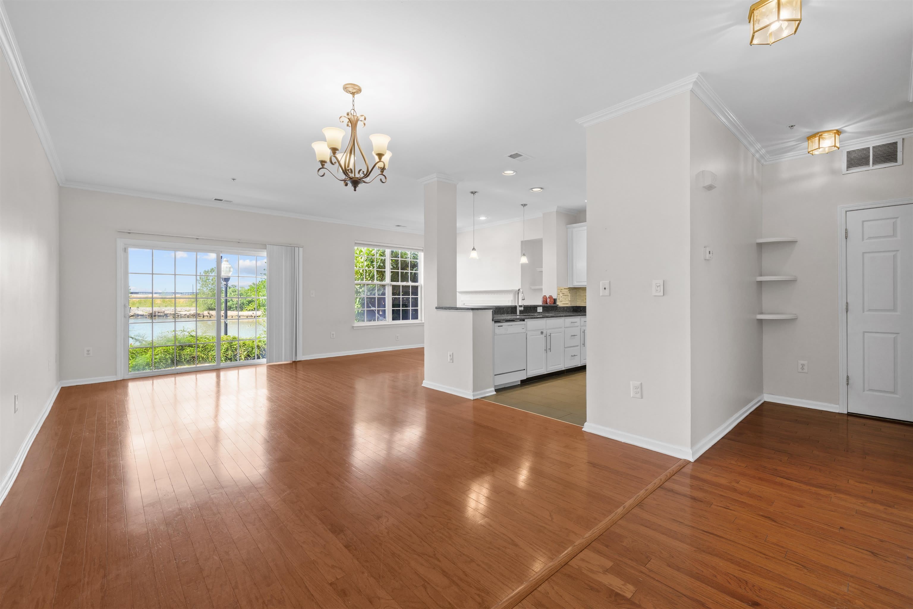 92 LYON CT – photo 2