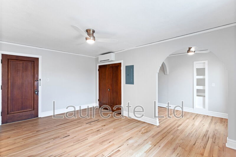 1050 N Pearl St – photo 3