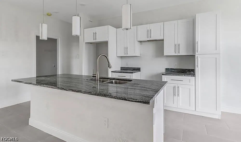 408 Chiquita Boulevard N – photo 2