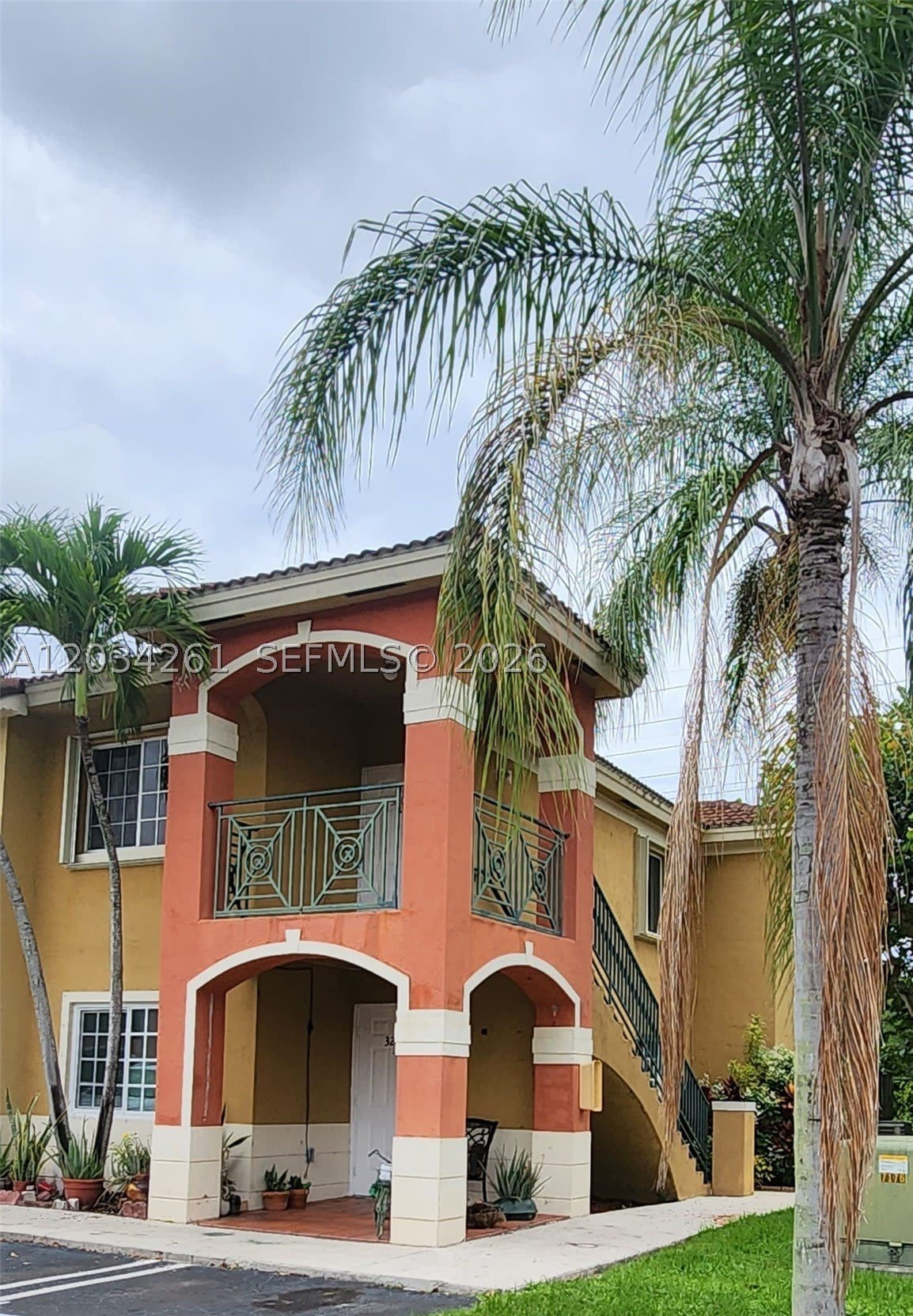 13318 SW 152nd St – photo 1