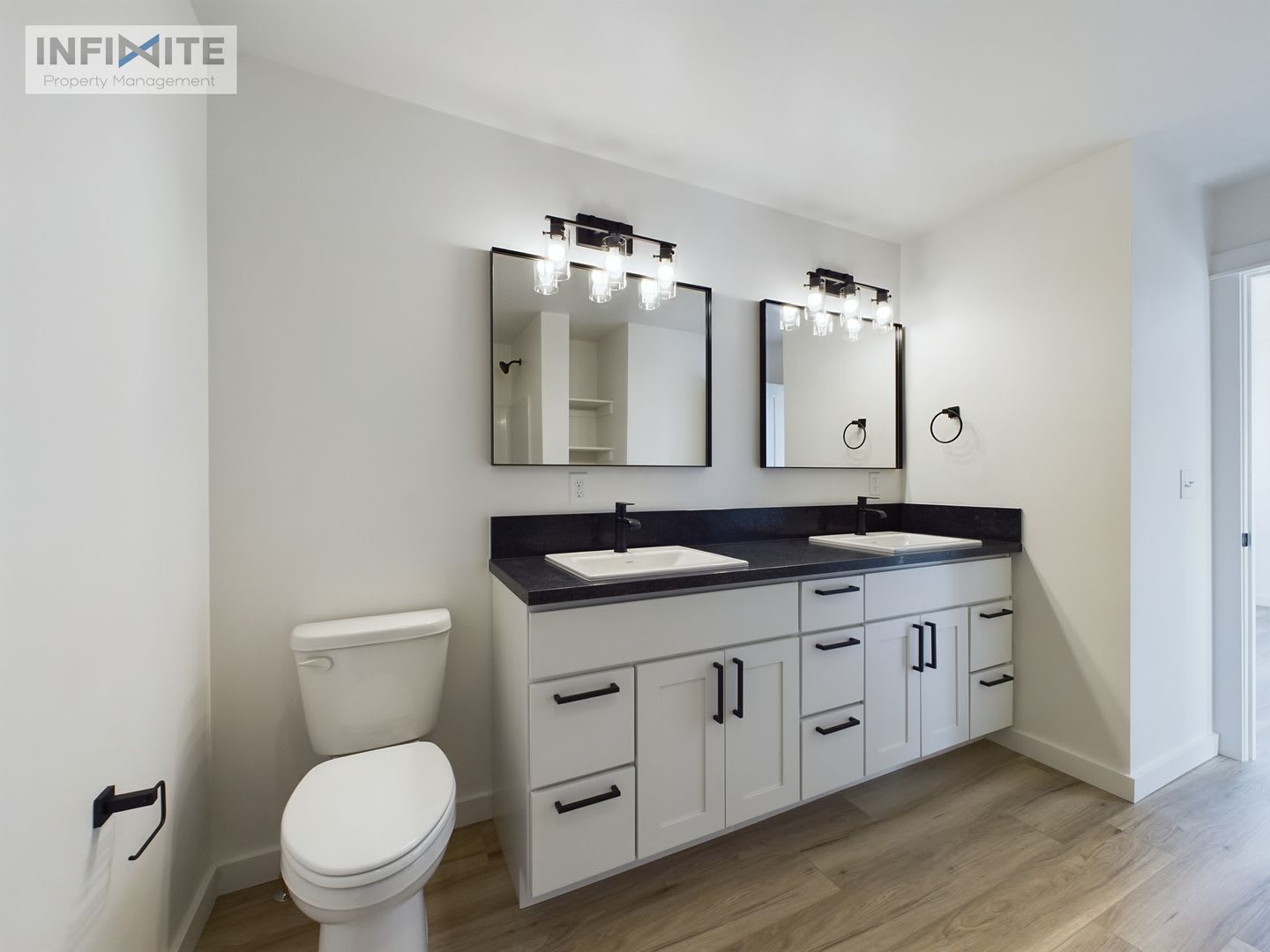 Wonderful 3 Bedroom End Unit – photo 5