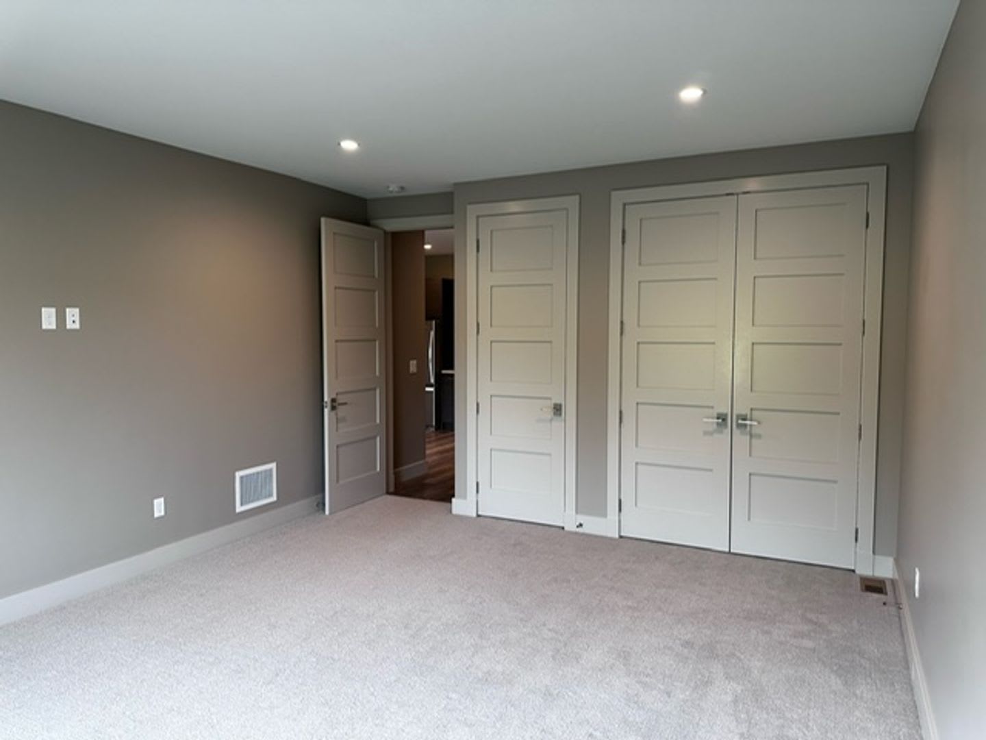Black Bull Trail One Bedroom One Bathroom Space Available! – photo 5