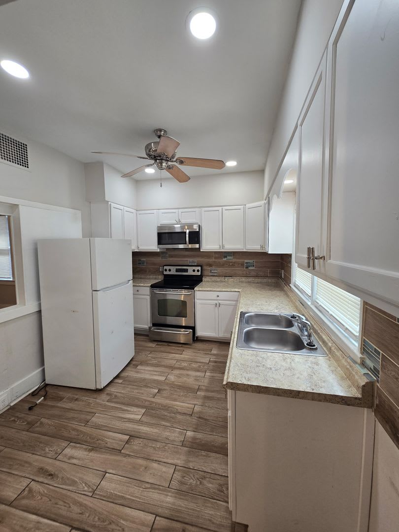 821 W 39th Street, Savannah, GA 31415 – photo 3