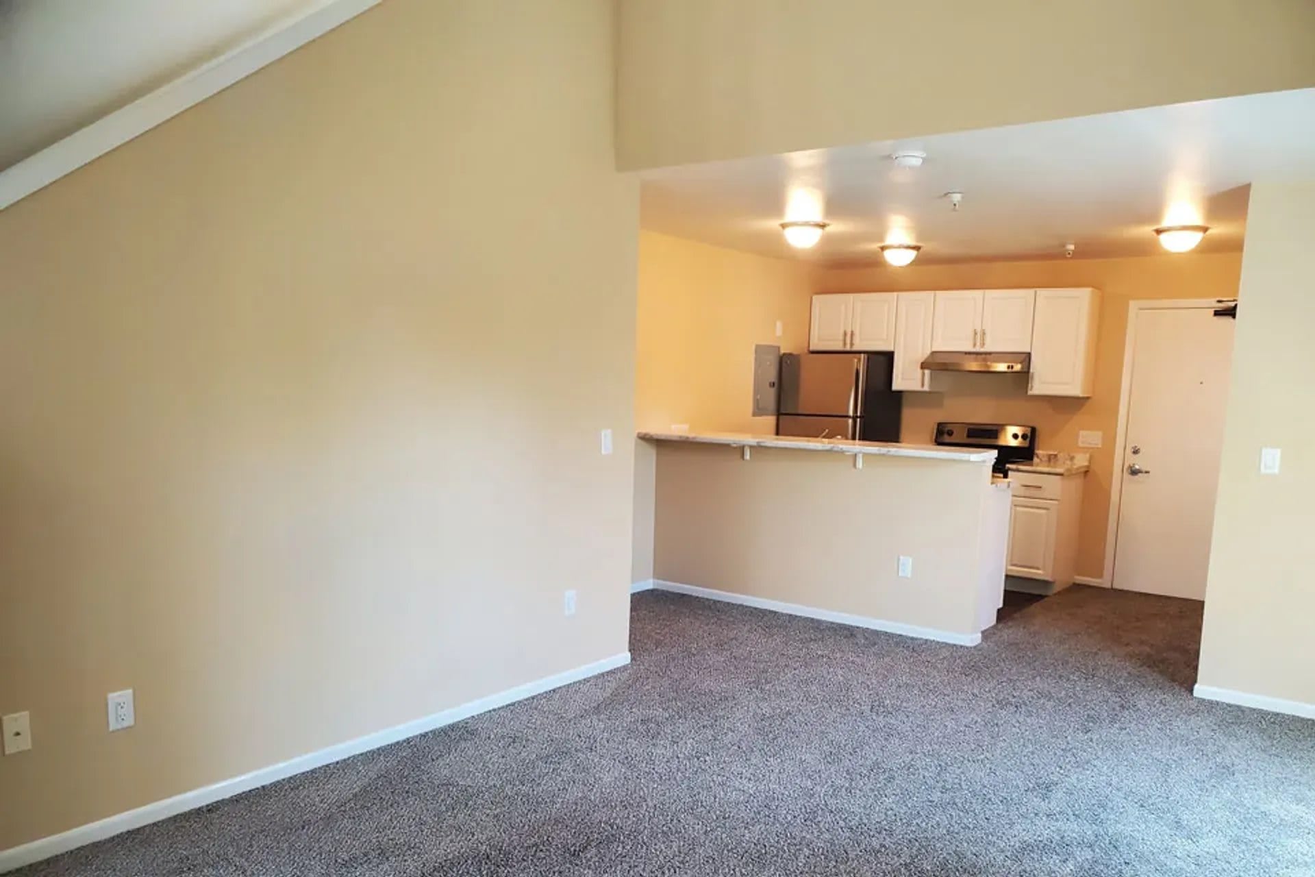 Summit Hill Apartments – photo 3