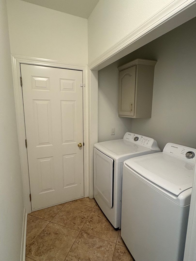 BEAUTIFUL HOME IN GREAT LOCATION! – photo 5
