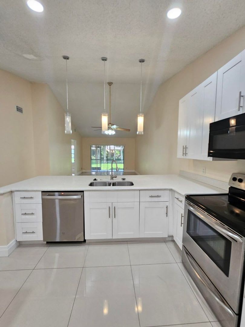 480 Hardwood Place Boca Raton Fl 33431 – photo 1