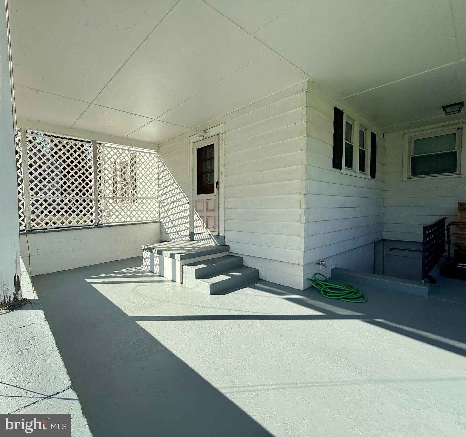 225 E 2ND Avenue – photo 4