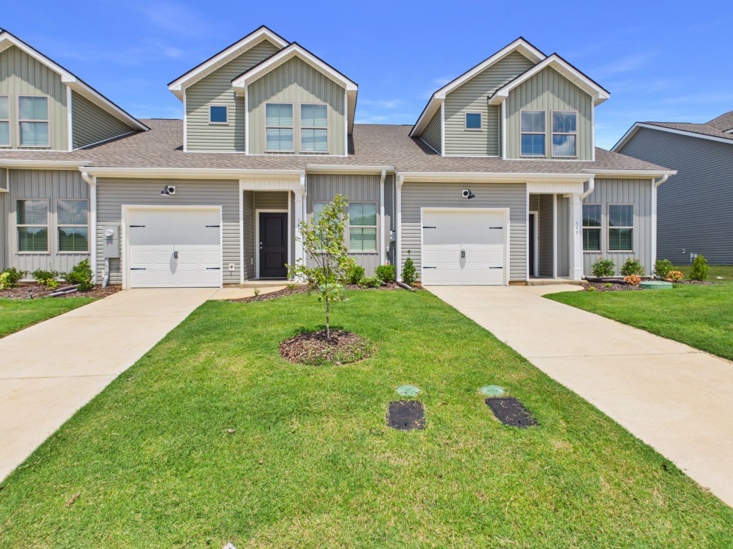 Coming Soon For Rent Brand New Town Home Projected Move In Mid To Late September 2026 Closing Early To Mid September Monthly Rent 1 750 – photo 1