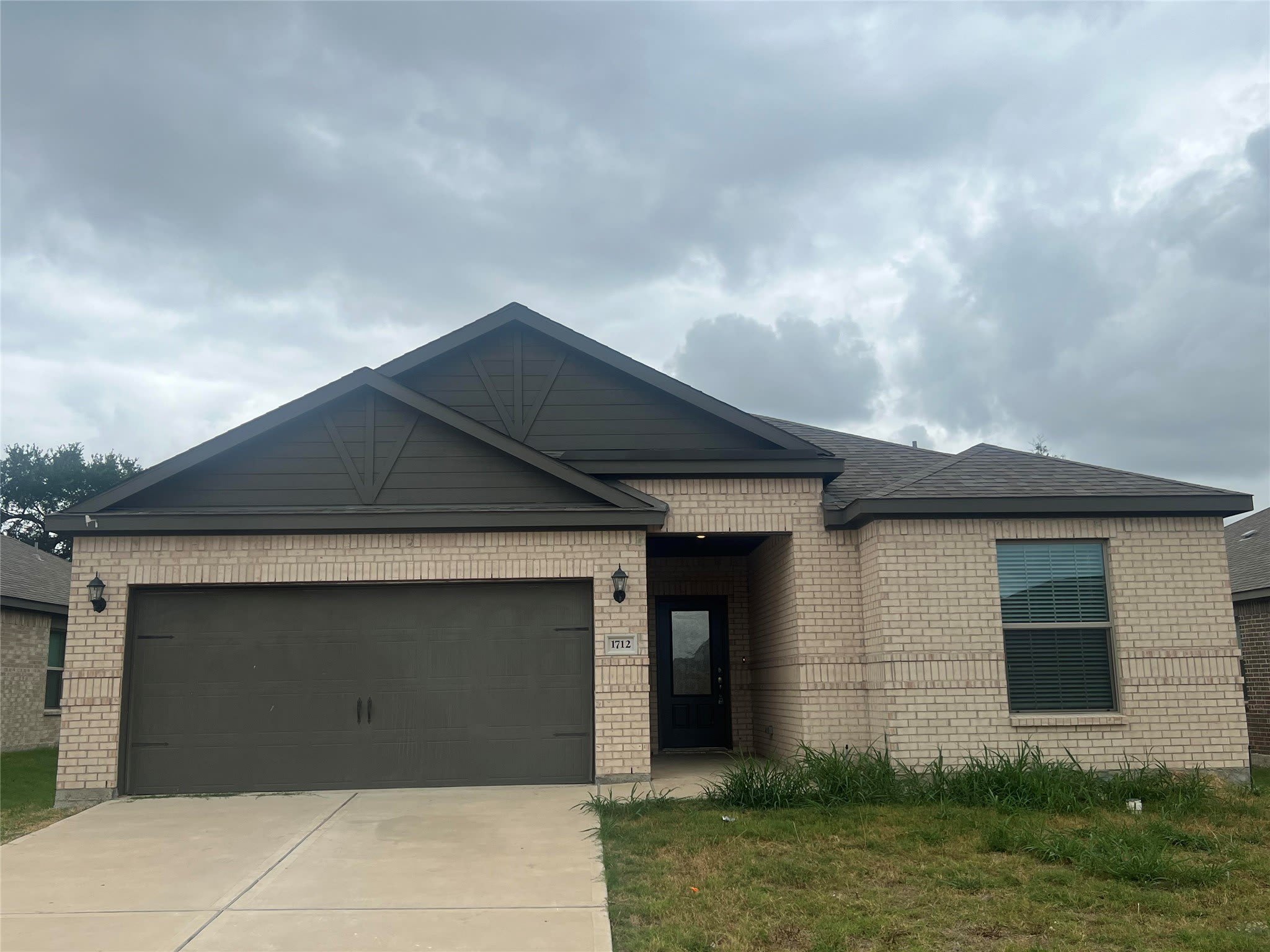 1712 Sandalwood Way – photo 1
