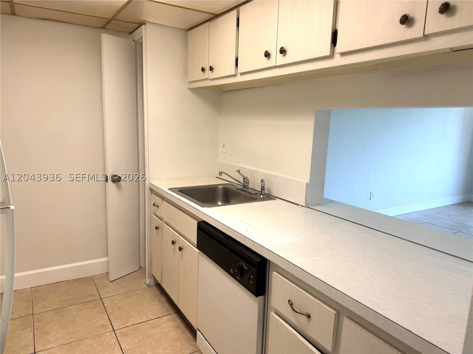 7477 SW 82nd St – photo 4