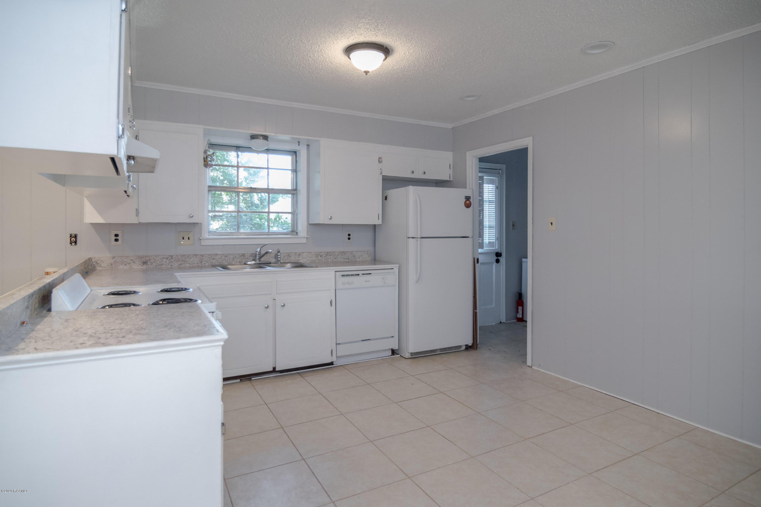 111 Valencia Drive – photo 5