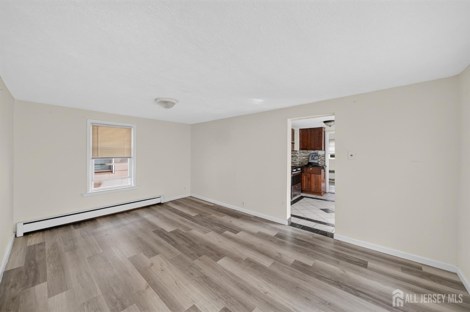 70 Pershing Avenue – photo 3