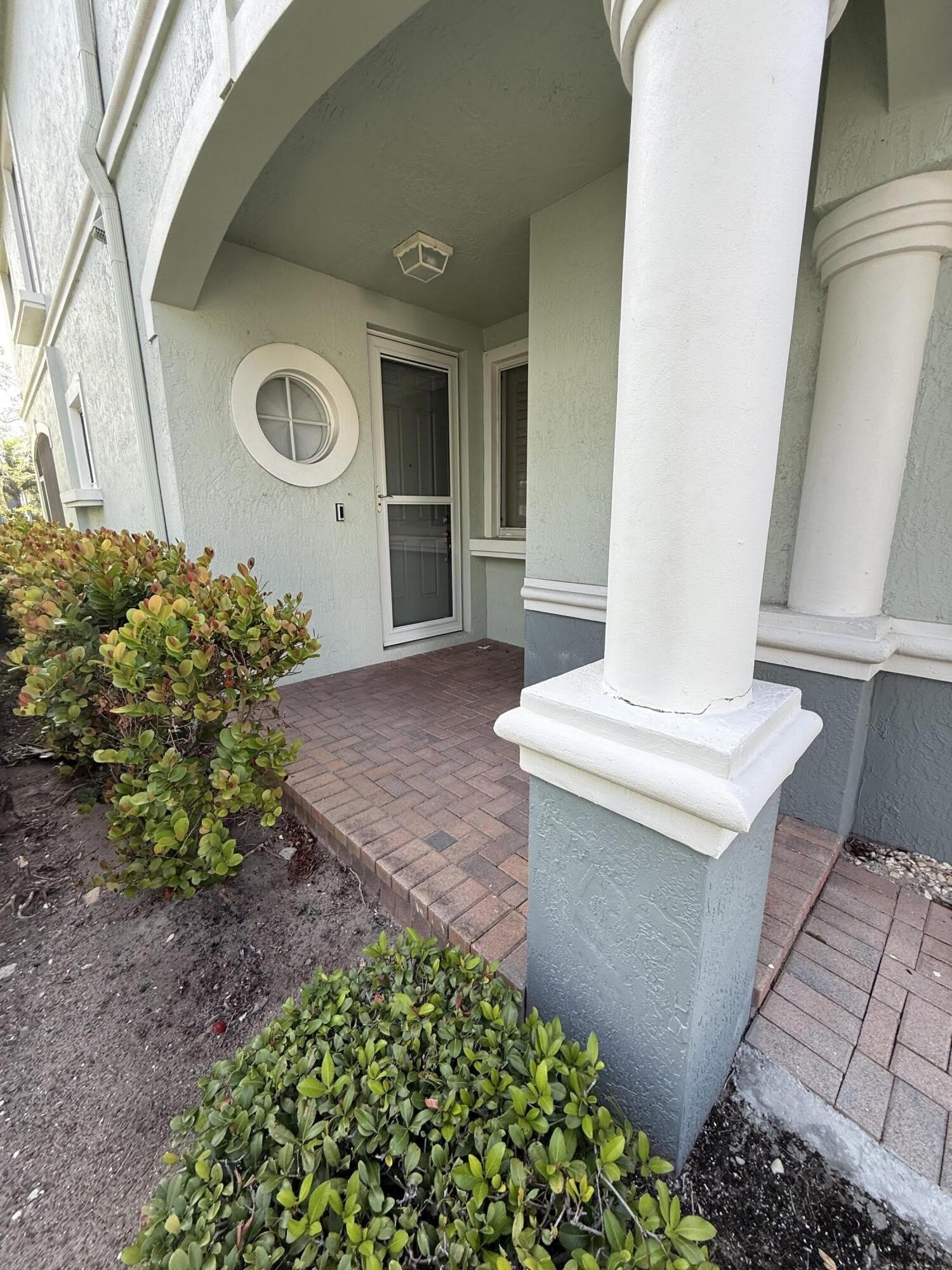 2136 Oakmont Drive – photo 3