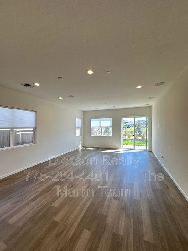 7860 Hoback Dr – photo 3