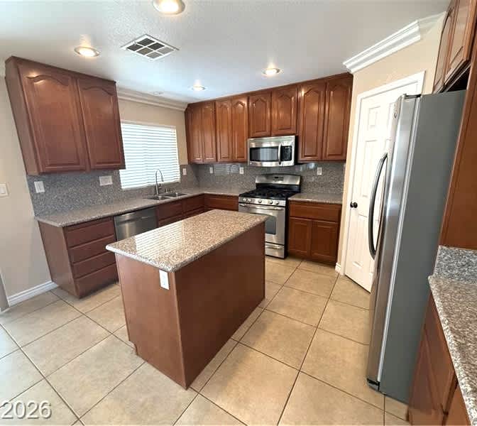 5565 Golden Palms Court – photo 2