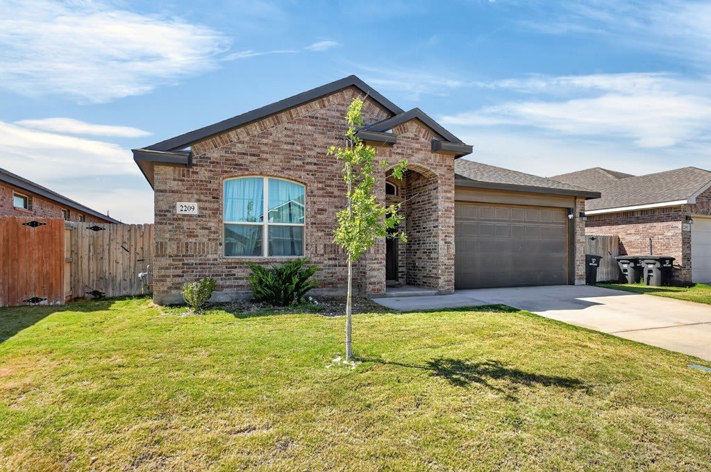 2209 Beaufort Dr. – photo 2