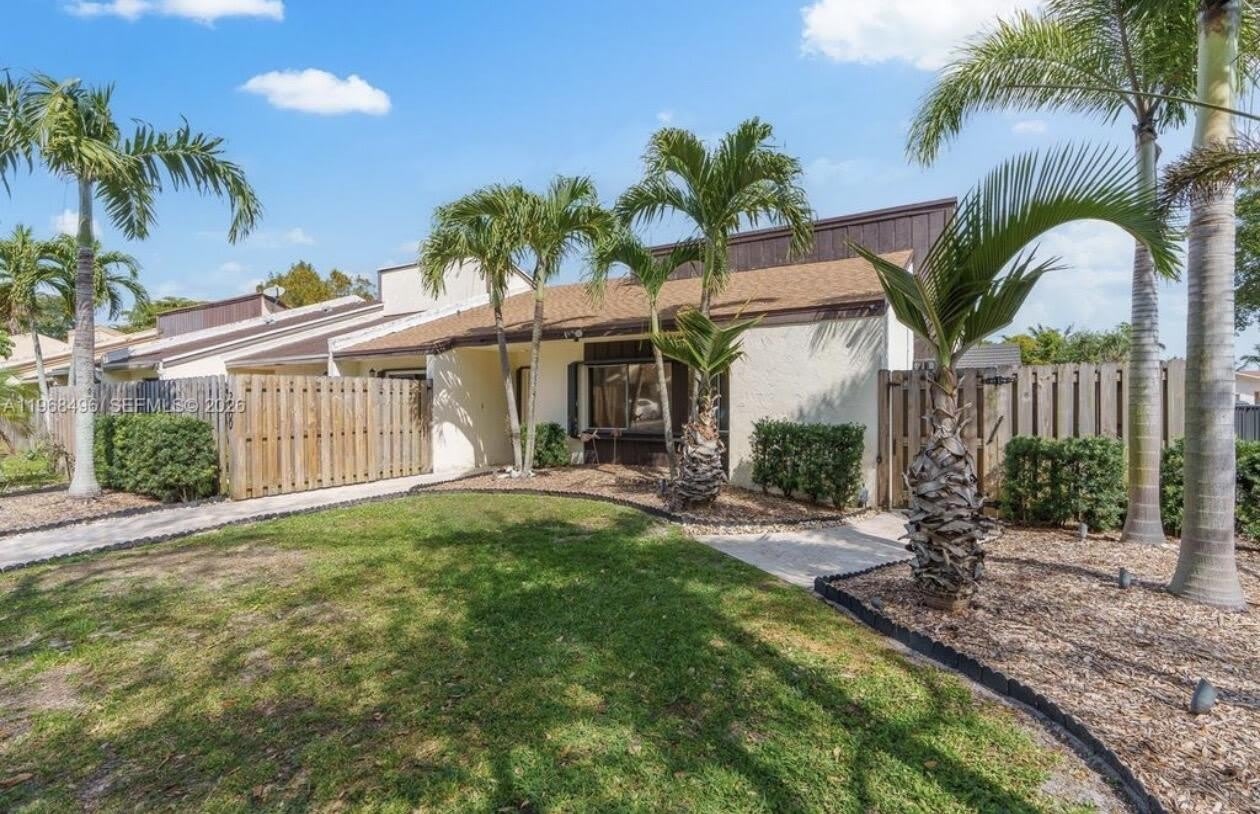 2900 NW 69th Court – photo 5