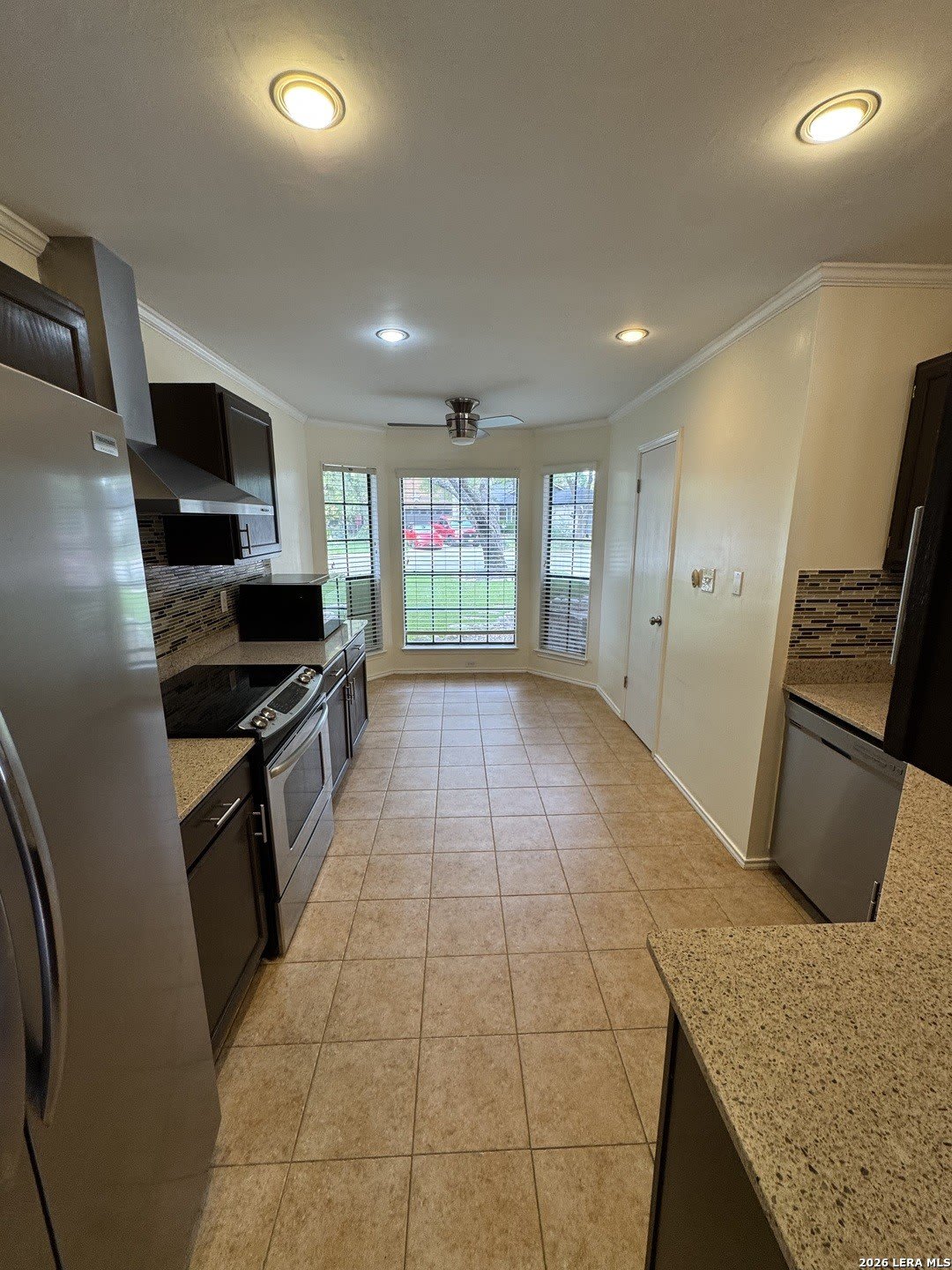 13815 STONE HOLLOW DR – photo 5