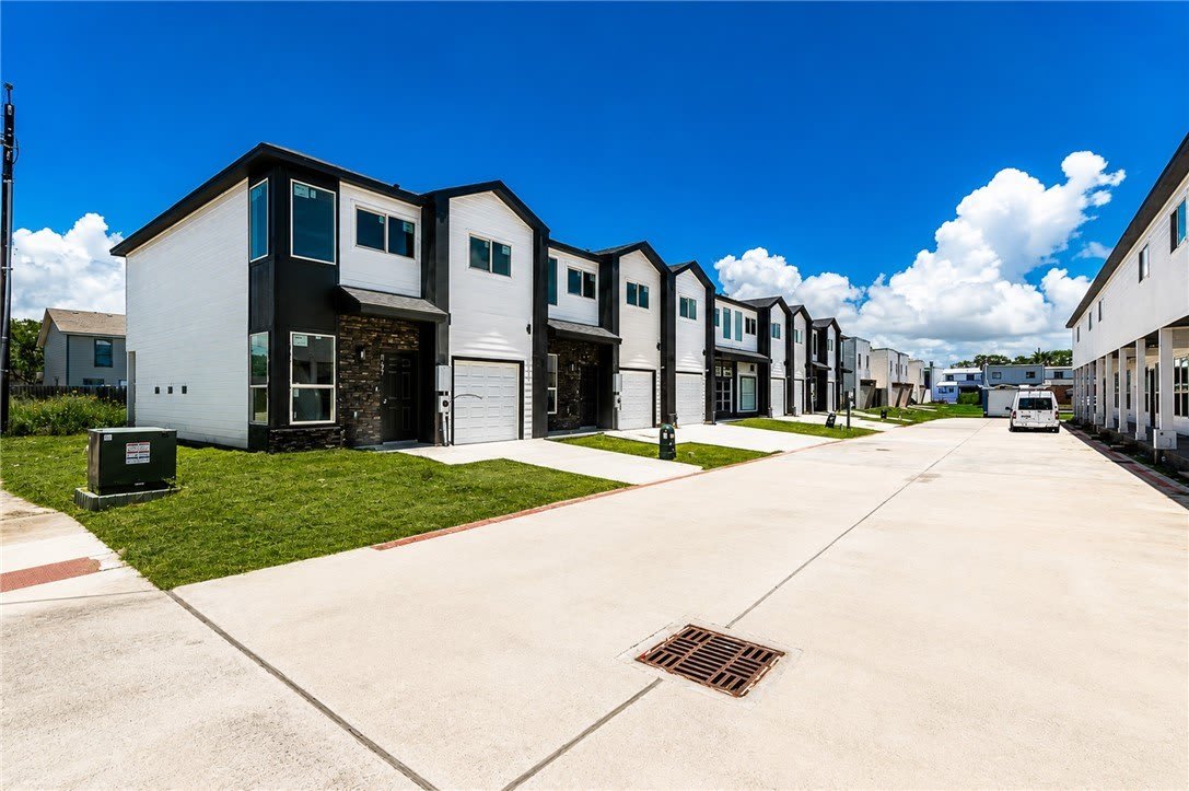 115 S Commonsway Drive – photo 2