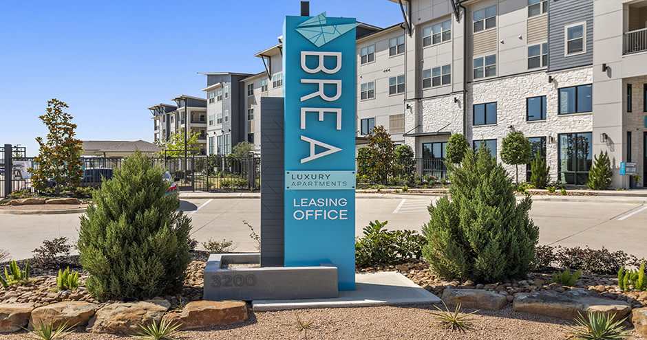 Brea Luxury Apartments – photo 5