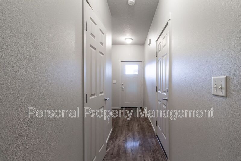 1311 NE 82nd Way – photo 2