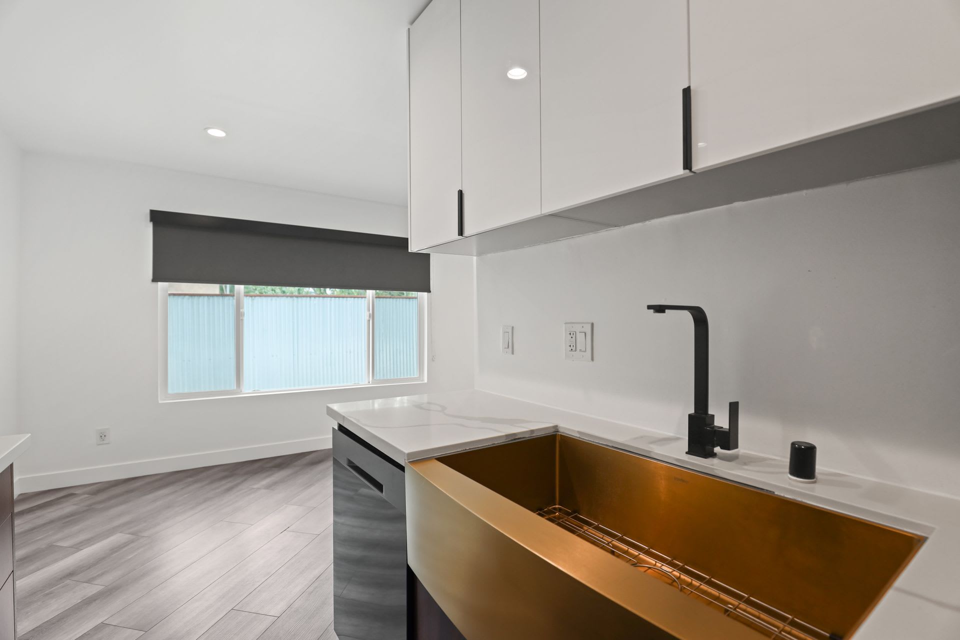 10121 Tabor Street – photo 3
