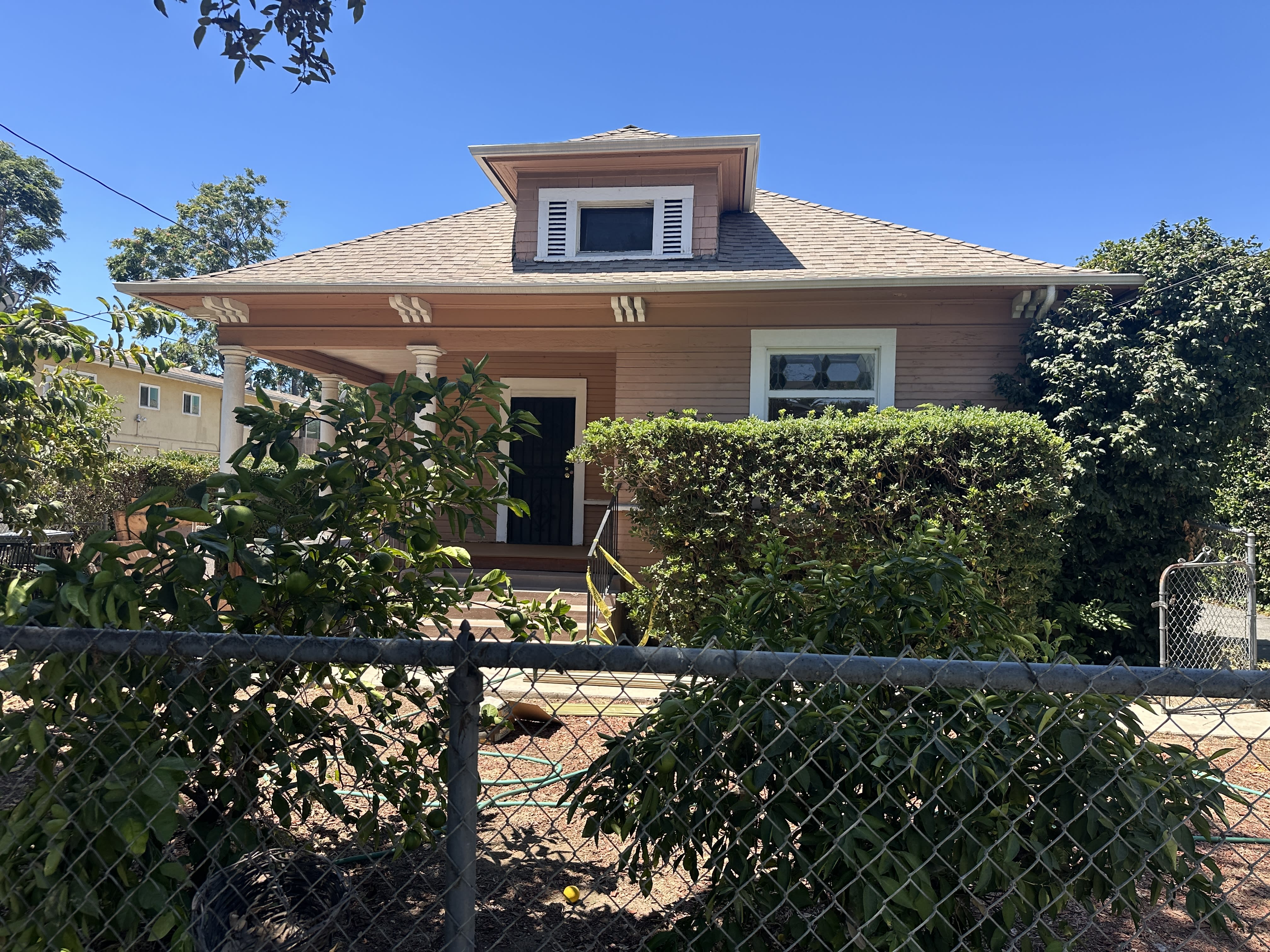 607 North Summit Avenue – photo 1
