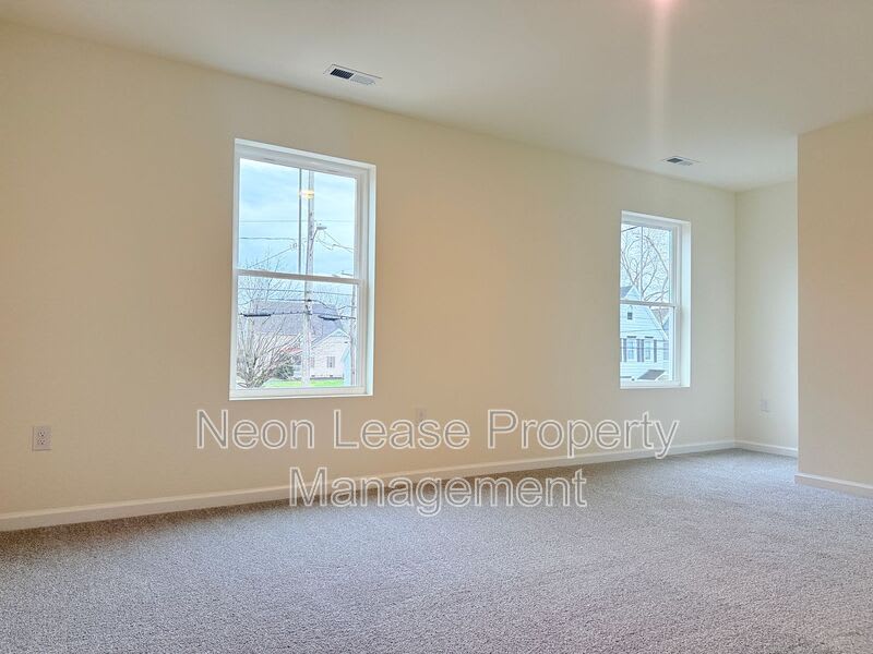 400 N Walnut St – photo 5