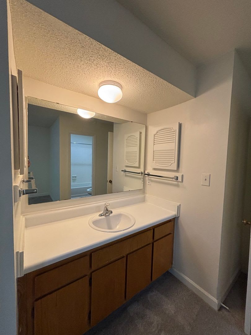 2502-202 Avent Ferry Rd, Raleigh NC, 28607 – photo 5