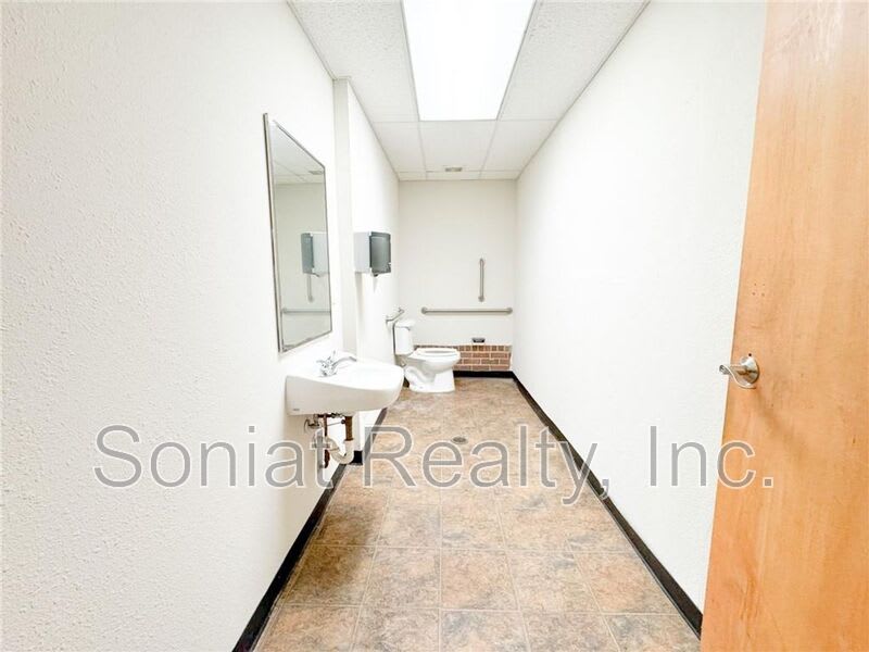 2658 Ursulines Avenue – photo 5