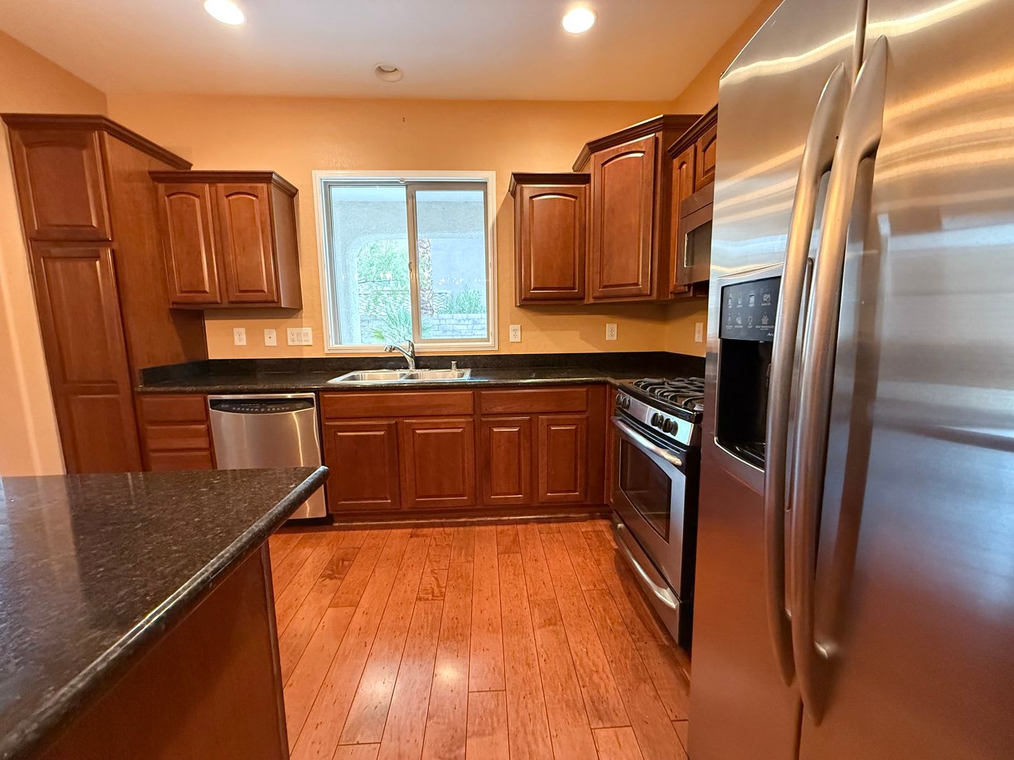 3/BD 2.5/BA Home in Gated Community with Stunning Features! – photo 5