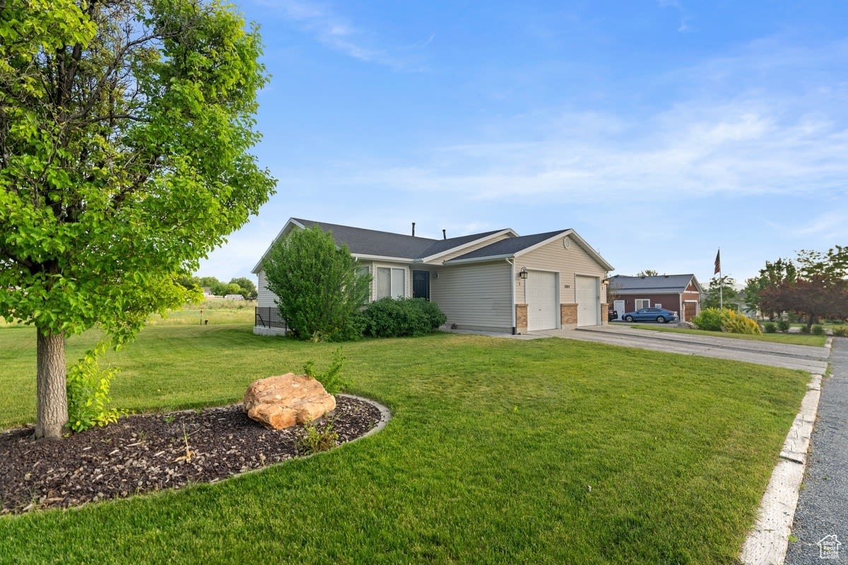 1884 Shepard Ln – photo 1