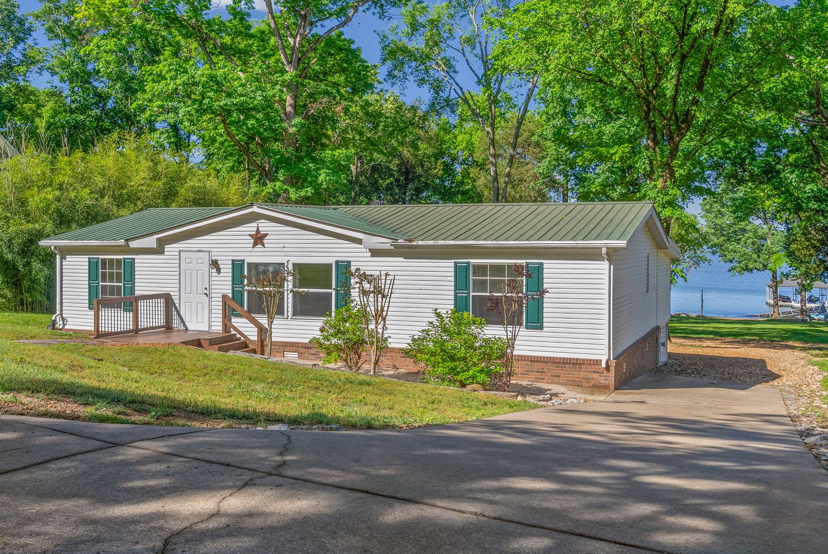Flat lot on KY Lake that featuring year round Sunset views! – photo 3
